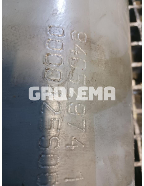 Liebherr R922 LC / R922 NLC / R922 SLC / R922 XLC - Hidraulinis cilindras: foto 2 Liebherr R922 LC / R922 NLC / R922 SLC / R922 XLC - Hidraulinis cilindras: foto 2