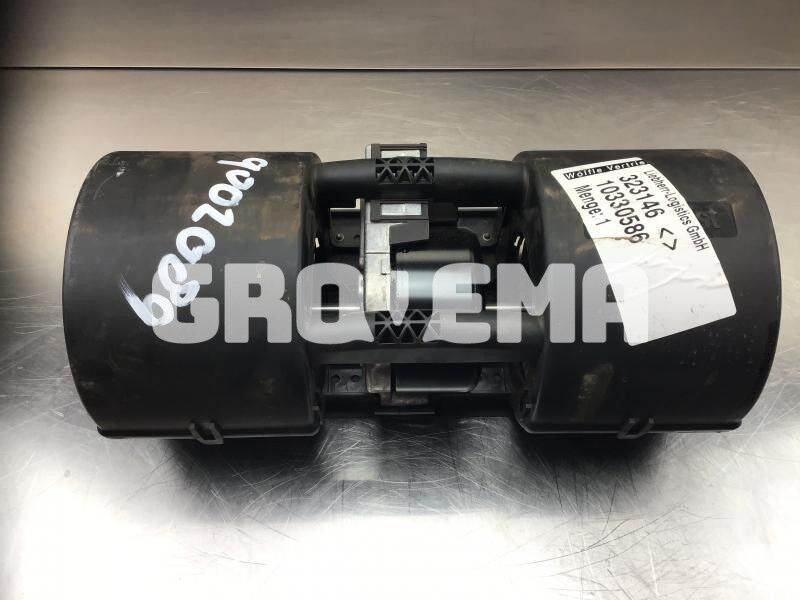 Liebherr R946 LC / R946 NLC / R956 / R976 / R926 LC / R920 / R920 LC - Salono ventiliatorius: foto 2 Liebherr R946 LC / R946 NLC / R956 / R976 / R926 LC / R920 / R920 LC - Salono ventiliatorius: foto 2