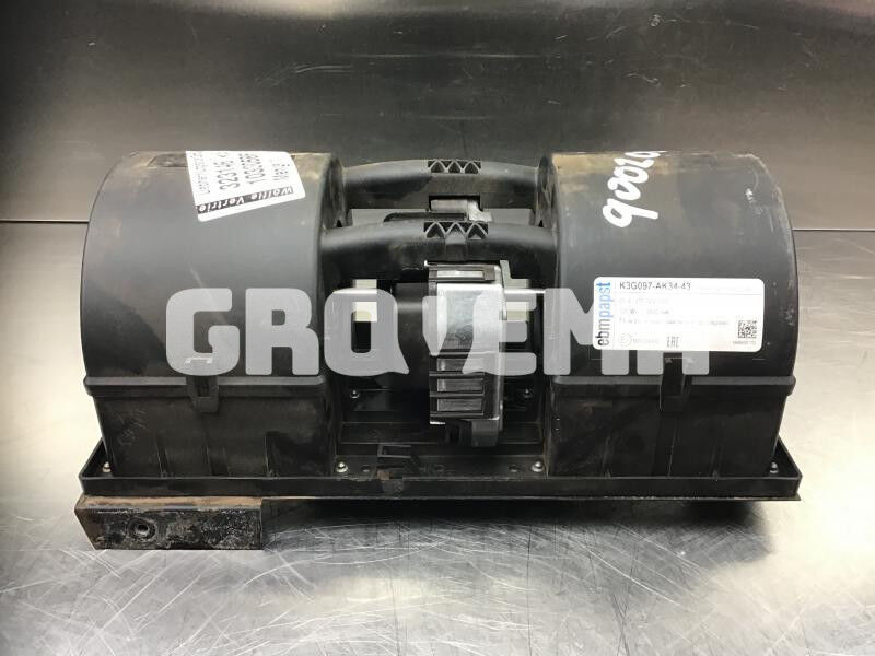 Liebherr R946 LC / R946 NLC / R956 / R976 / R926 LC / R920 / R920 LC - Salono ventiliatorius: foto 1 Liebherr R946 LC / R946 NLC / R956 / R976 / R926 LC / R920 / R920 LC - Salono ventiliatorius: foto 1