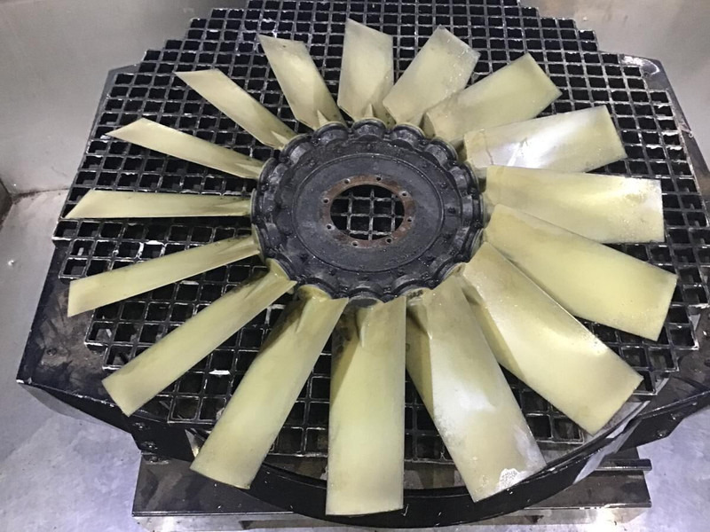 Liebherr R954B / R954HD / R954 - Ventiliatorius: foto 2 Liebherr R954B / R954HD / R954 - Ventiliatorius: foto 2