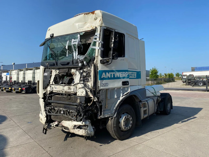 DAF XF 106.460 SC / Damaged / Stand Airco - Vilkikas: foto 3 DAF XF 106.460 SC / Damaged / Stand Airco - Vilkikas: foto 3