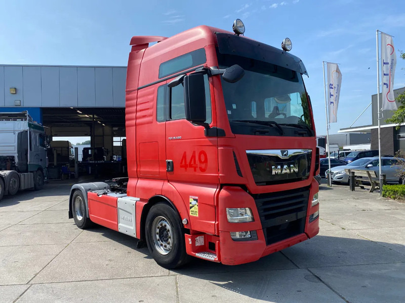 MAN TGX 18.500 XXL / Retarder / Full Spoilers / 2x Tank - Vilkikas: foto 3 MAN TGX 18.500 XXL / Retarder / Full Spoilers / 2x Tank - Vilkikas: foto 3