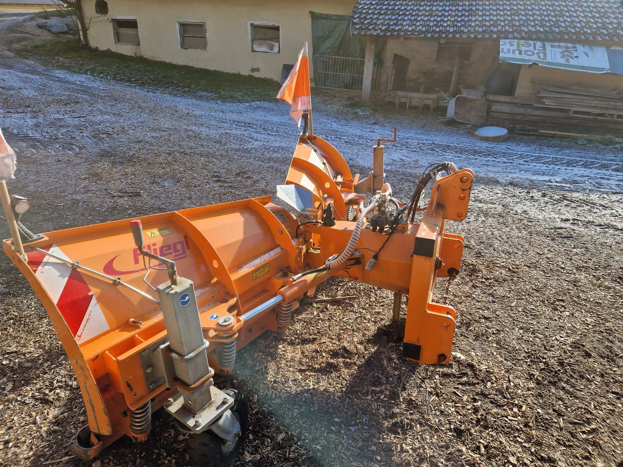 Fliegl Mammut Duplex - Sniego peilis: foto 1 Fliegl Mammut Duplex - Sniego peilis: foto 1