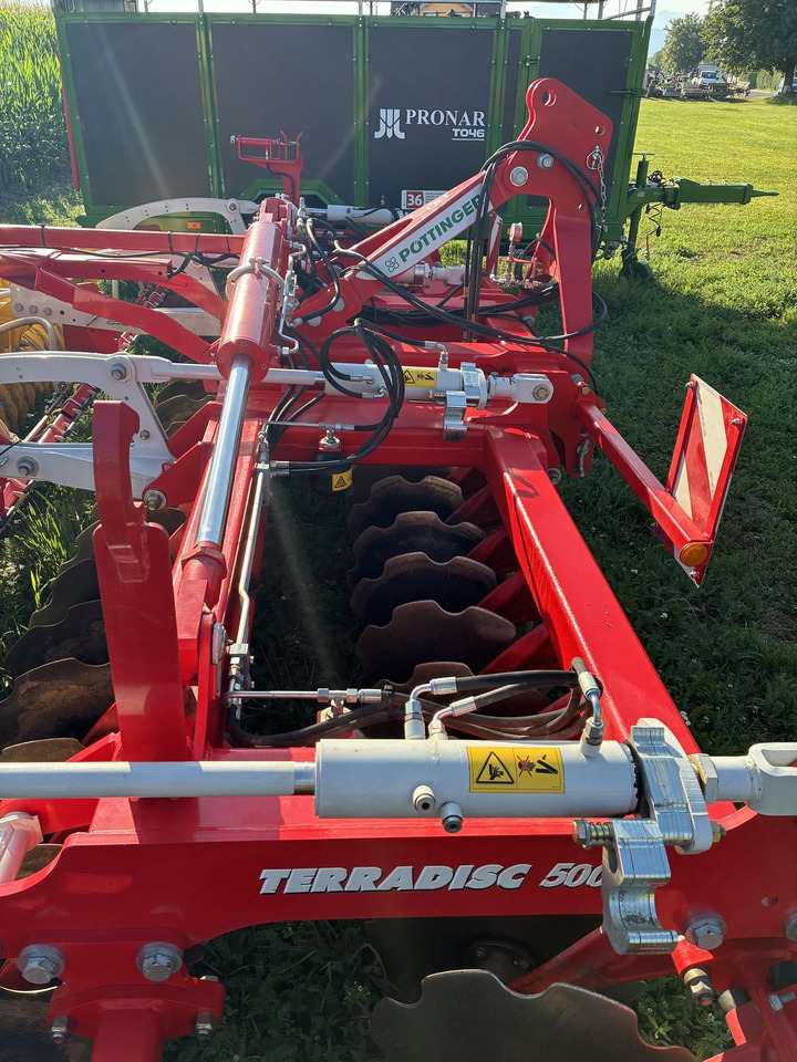Pöttinger Terradisc 5001 K +Z - Diskiniai skutikai: foto 4 Pöttinger Terradisc 5001 K +Z - Diskiniai skutikai: foto 4