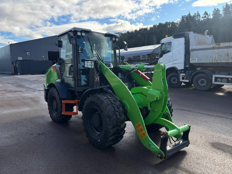 LIUGONG 820 TE Electric - Ratinis krautuvas: foto 2 LIUGONG 820 TE Electric - Ratinis krautuvas: foto 2