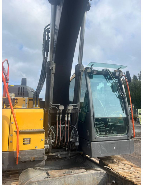 Vikšrinis ekskavatorius Volvo ECR 235 EL: foto 15 Vikšrinis ekskavatorius Volvo ECR 235 EL: foto 15