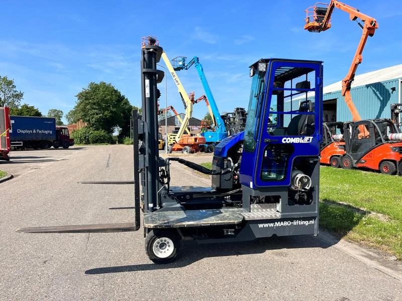 Combilift C4000 4 WAY FORKLIFT - Šakinis krautuvas su privažiavimu iš keturių pusių: foto 5 Combilift C4000 4 WAY FORKLIFT - Šakinis krautuvas su privažiavimu iš keturių pusių: foto 5