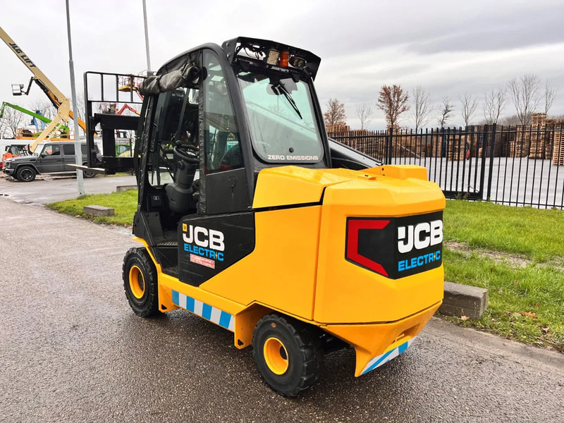 Teleskopinis ratinis krautuvas JCB TLT30-19E: foto 5