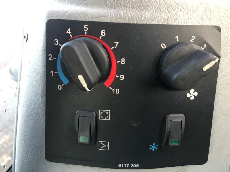 KONECRANES SMV4531 TB5 - Stelažų krautuvas: foto 4 KONECRANES SMV4531 TB5 - Stelažų krautuvas: foto 4