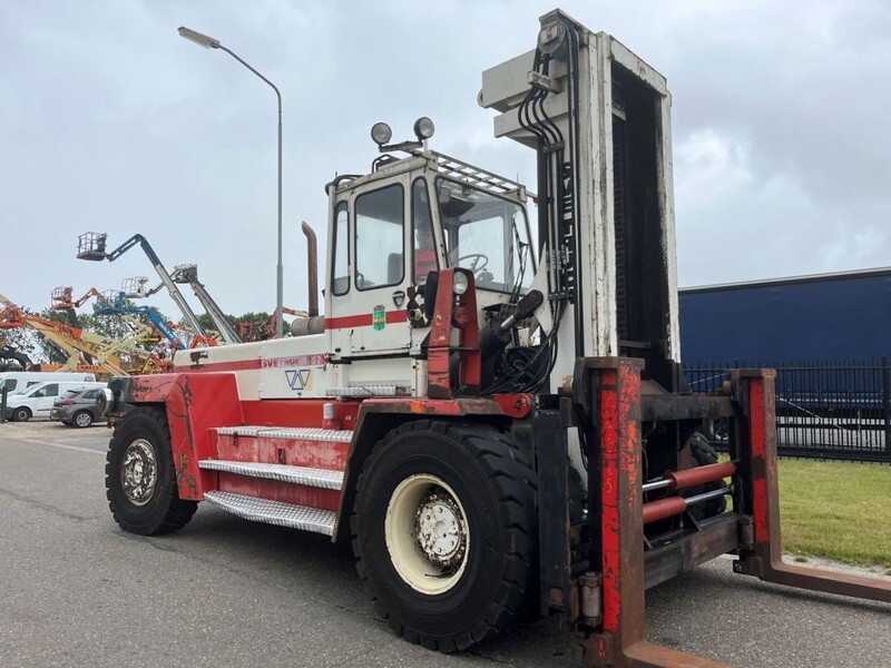 Svetruck 25 120 45 - Dyzelinis krautuvas: foto 3 Svetruck 25 120 45 - Dyzelinis krautuvas: foto 3