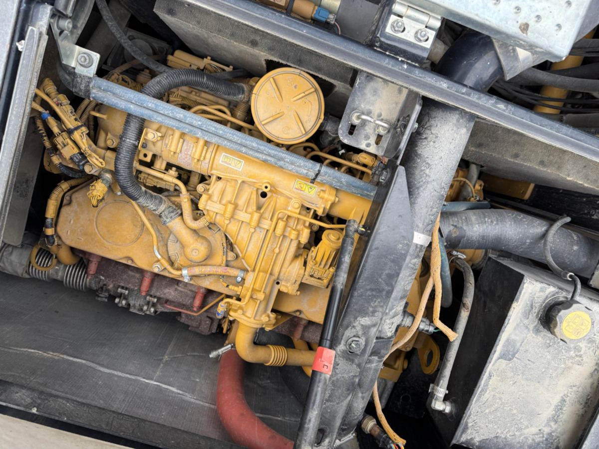 Ratinis ekskavatorius CATERPILLAR M320F Oilquick: foto 19