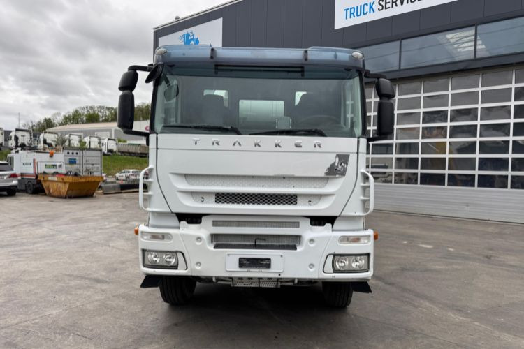 Iveco Trakker 450 8x4 (Liebherr 9m3 2018) - Betonvežis: foto 2 Iveco Trakker 450 8x4 (Liebherr 9m3 2018) - Betonvežis: foto 2