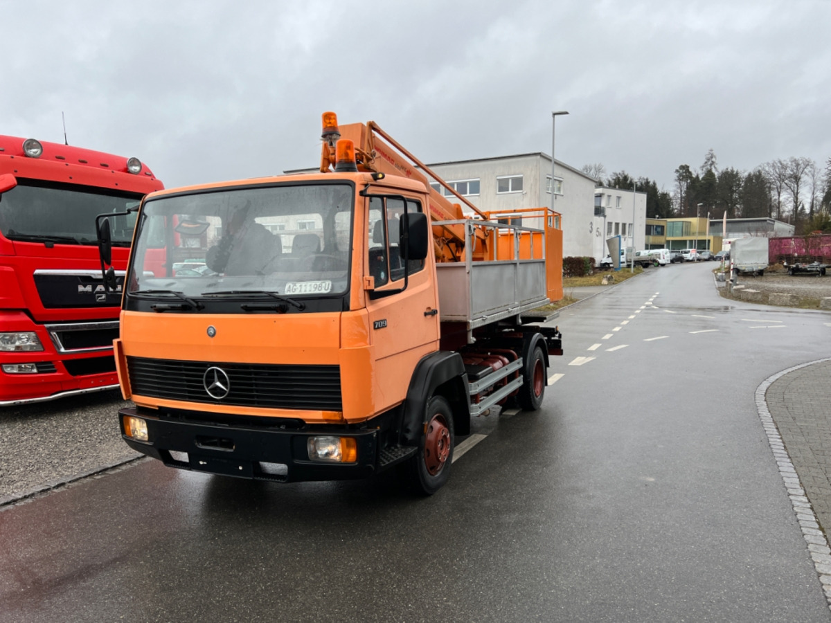 MERCEDES 709 WUMAG GELENKSTEIGER 14M - Komunalinė/ Specializuota technika: foto 1 MERCEDES 709 WUMAG GELENKSTEIGER 14M - Komunalinė/ Specializuota technika: foto 1