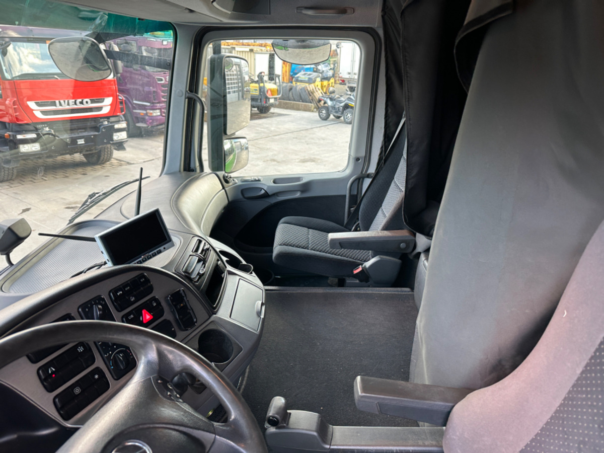 Savivartis sunkvežimis, Sunkvežimis su kranu MERCEDES 2551 V8 6x2 Fassi 185-5 Bj.2020: foto 13