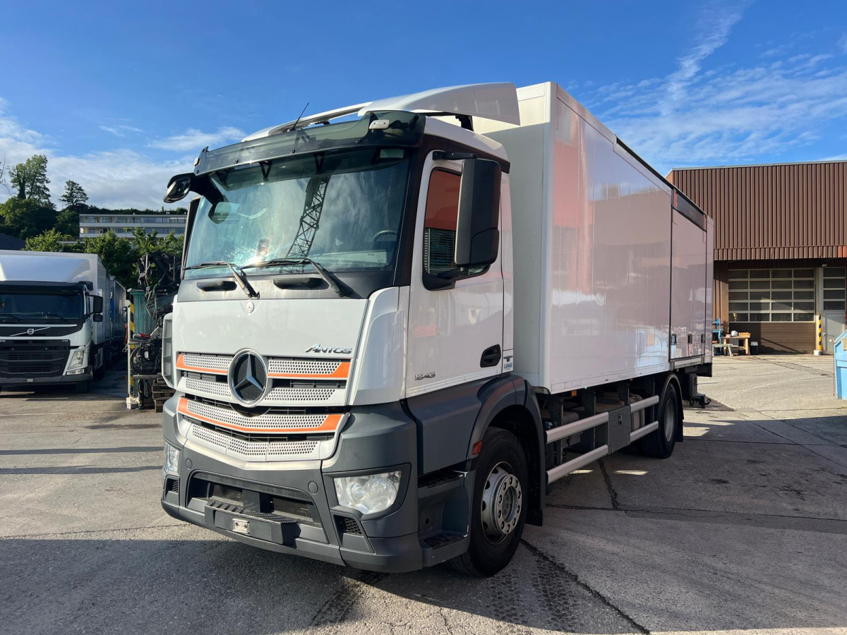MERCEDES 4x Antos 1843 4x2 Kühler - Refrižeratorius sunkvežimis: foto 1 MERCEDES 4x Antos 1843 4x2 Kühler - Refrižeratorius sunkvežimis: foto 1