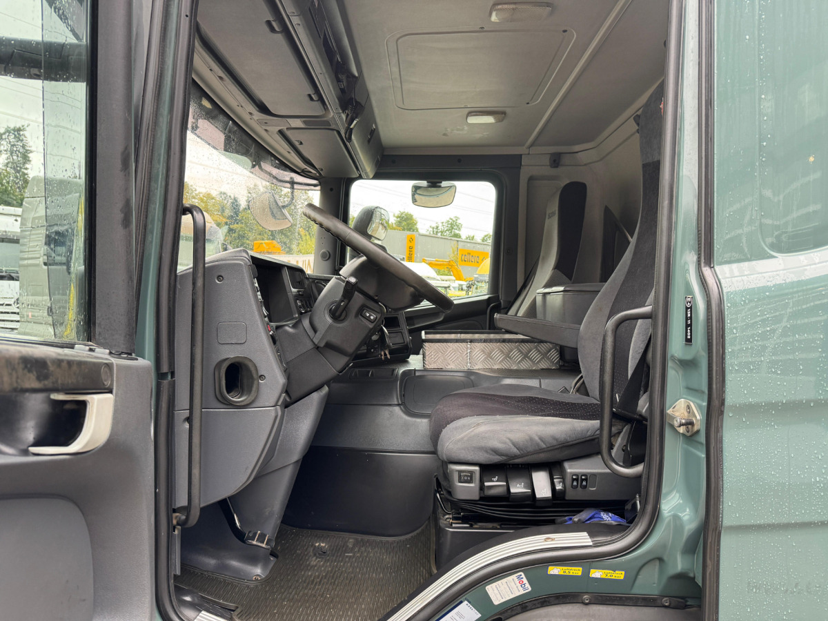 Nuožulnaus pakėlimo ant platformos sunkvežimis SCANIA P320 4x2 Trösch: foto 11