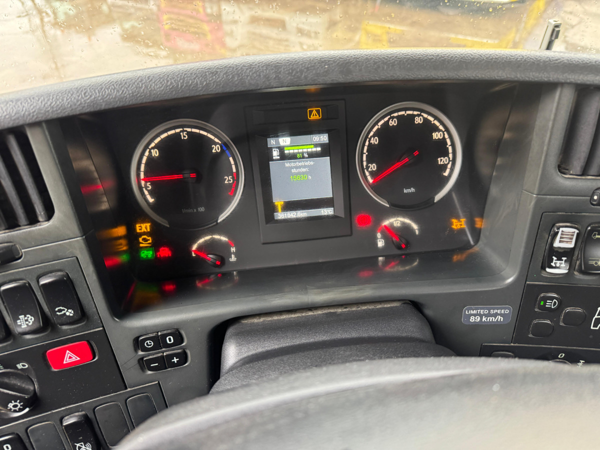 Nuožulnaus pakėlimo ant platformos sunkvežimis SCANIA P320 4x2 Trösch: foto 14