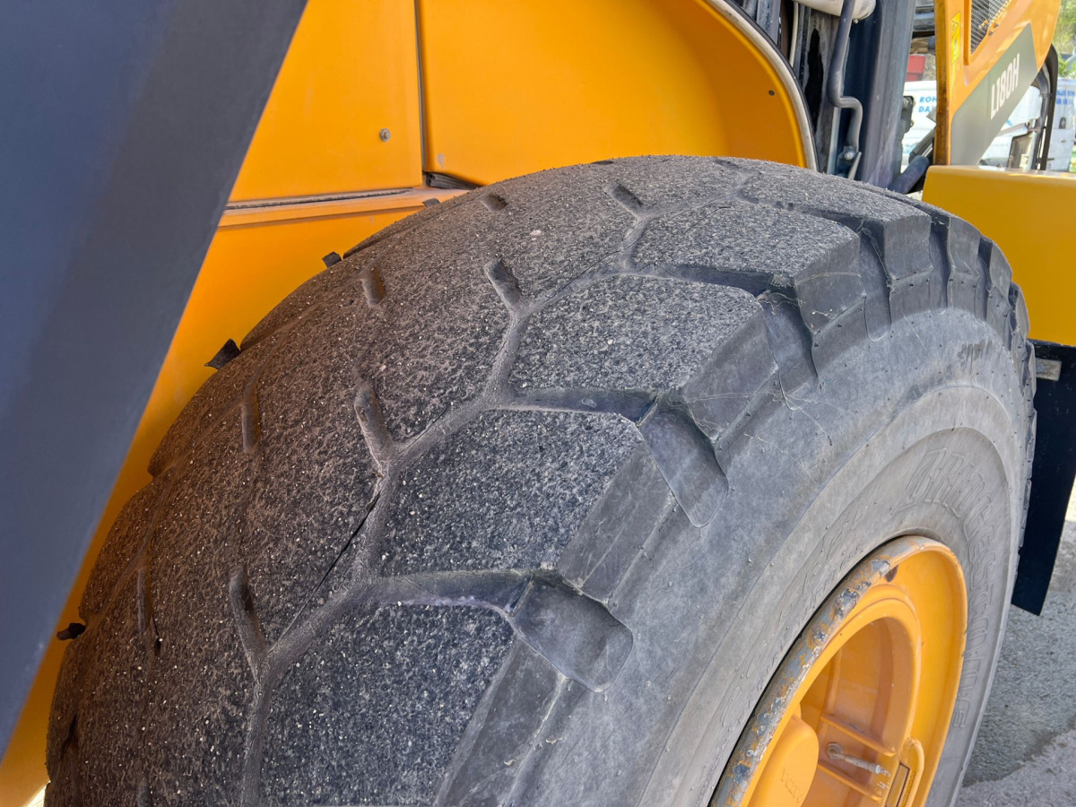 VOLVO L180H - Ratinis krautuvas: foto 3 VOLVO L180H - Ratinis krautuvas: foto 3