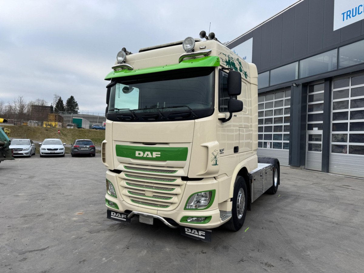 DAF XF460 4x2 - Vilkikas: foto 1 DAF XF460 4x2 - Vilkikas: foto 1