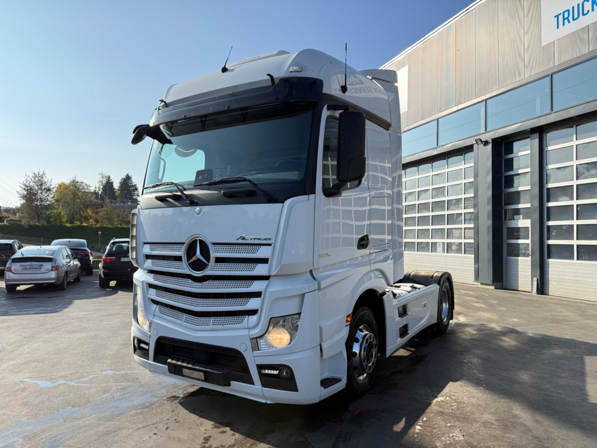 MERCEDES Actros 1846 4x2 Hydraulik - Vilkikas: foto 1 MERCEDES Actros 1846 4x2 Hydraulik - Vilkikas: foto 1