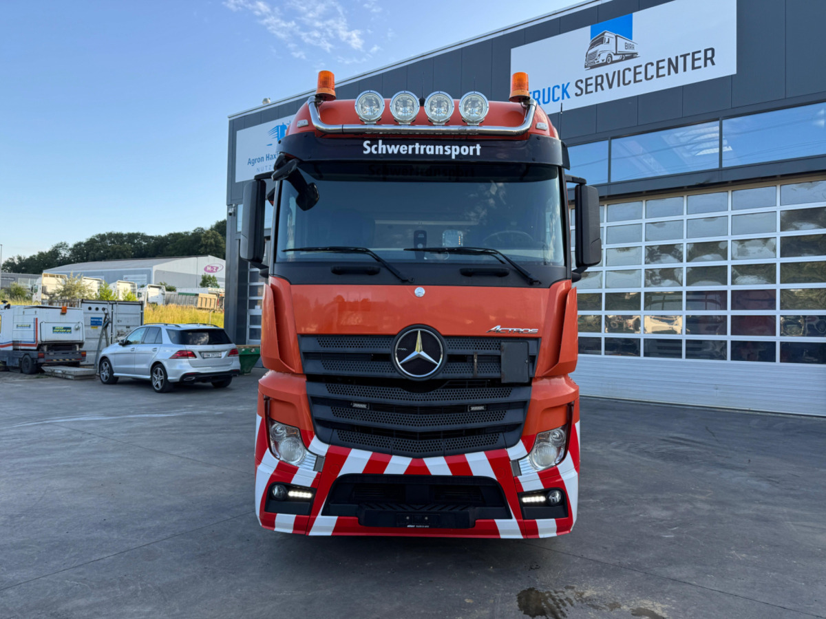 MERCEDES Actros 3358 6x4 120T - Vilkikas: foto 2 MERCEDES Actros 3358 6x4 120T - Vilkikas: foto 2