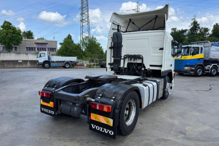 Volvo FM-390 4x2 - Vilkikas: foto 5 Volvo FM-390 4x2 - Vilkikas: foto 5