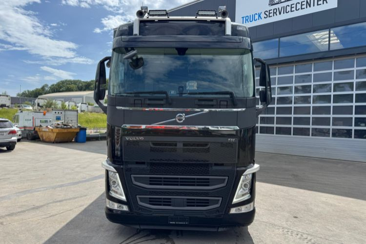 Volvo FH-540 6x2 - Tentinis sunkvežimis: foto 2 Volvo FH-540 6x2 - Tentinis sunkvežimis: foto 2