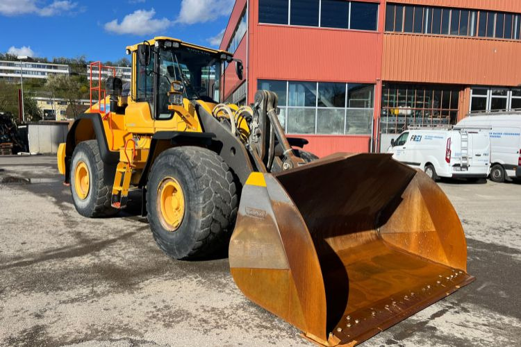 Volvo L180H - Ratinis krautuvas: foto 1 Volvo L180H - Ratinis krautuvas: foto 1