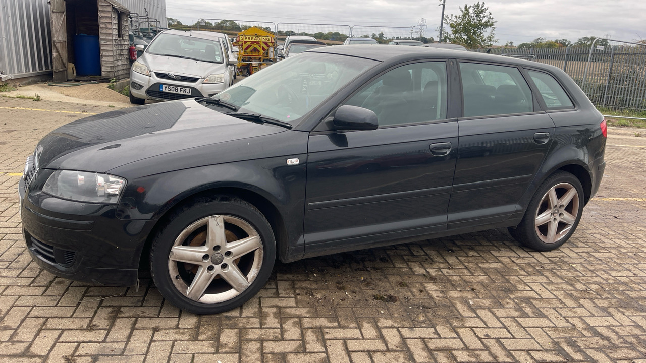 AUDI A3 1.9 TDI - Hečbekas: foto 2 AUDI A3 1.9 TDI - Hečbekas: foto 2