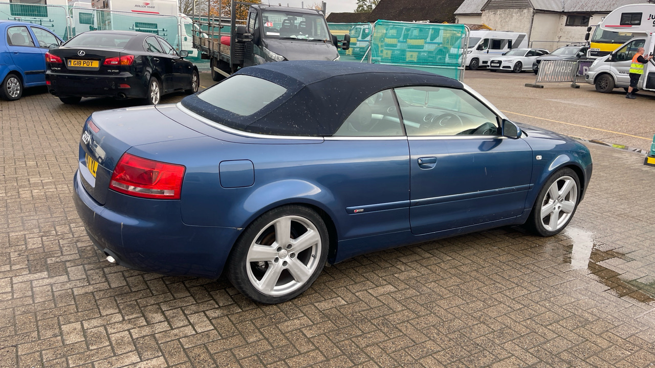 AUDI A4 2.0 TDI - Lengvasis automobilis: foto 4 AUDI A4 2.0 TDI - Lengvasis automobilis: foto 4