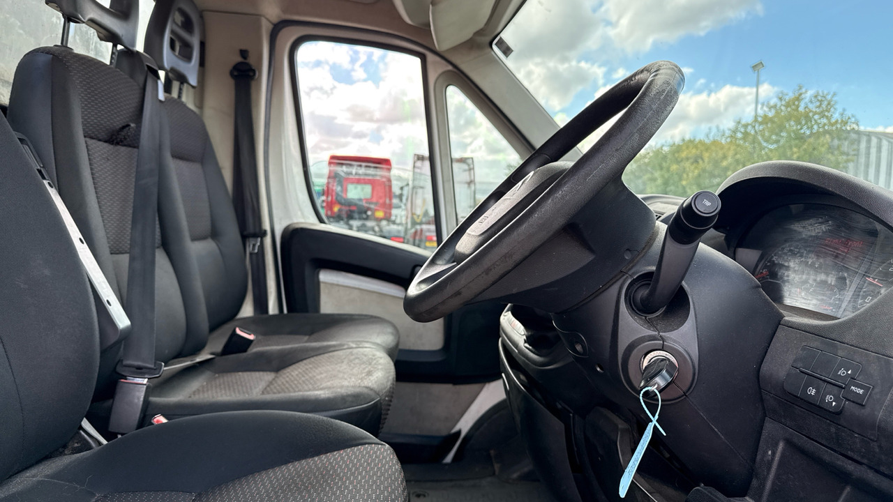 CITROEN RELAY 35 2.2 HDi Tipper 130ps - Mažas savivartis: foto 5 CITROEN RELAY 35 2.2 HDi Tipper 130ps - Mažas savivartis: foto 5