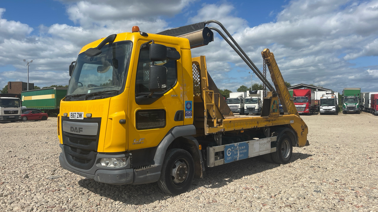 DAF LF 180 - Nuožulnaus pakėlimo ant platformos sunkvežimis: foto 2 DAF LF 180 - Nuožulnaus pakėlimo ant platformos sunkvežimis: foto 2