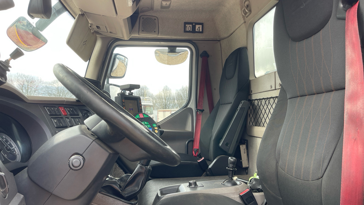 DAF LF 230 - Gatvių šlavimo mašina: foto 5 DAF LF 230 - Gatvių šlavimo mašina: foto 5