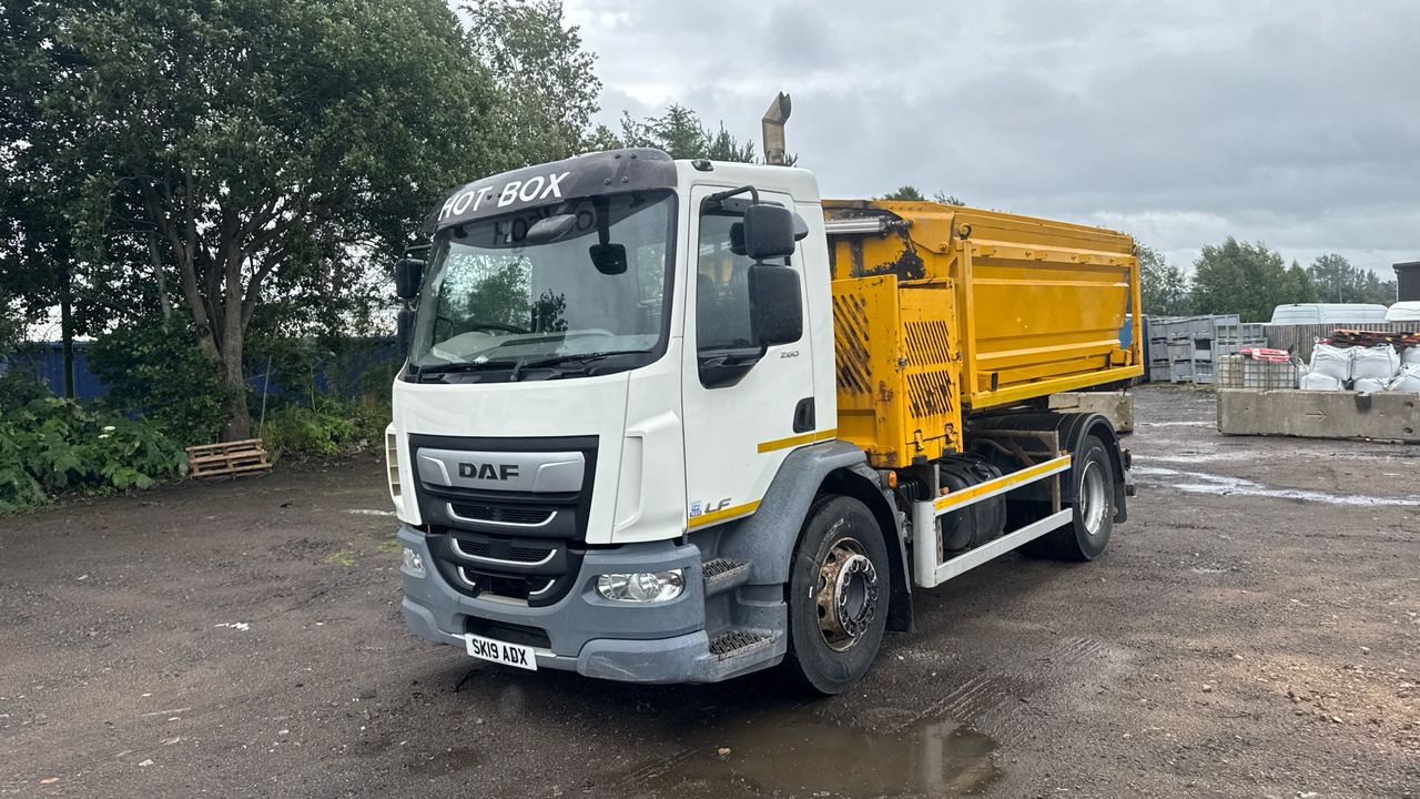 DAF LF 280 - Asfalto mašina: foto 2 DAF LF 280 - Asfalto mašina: foto 2