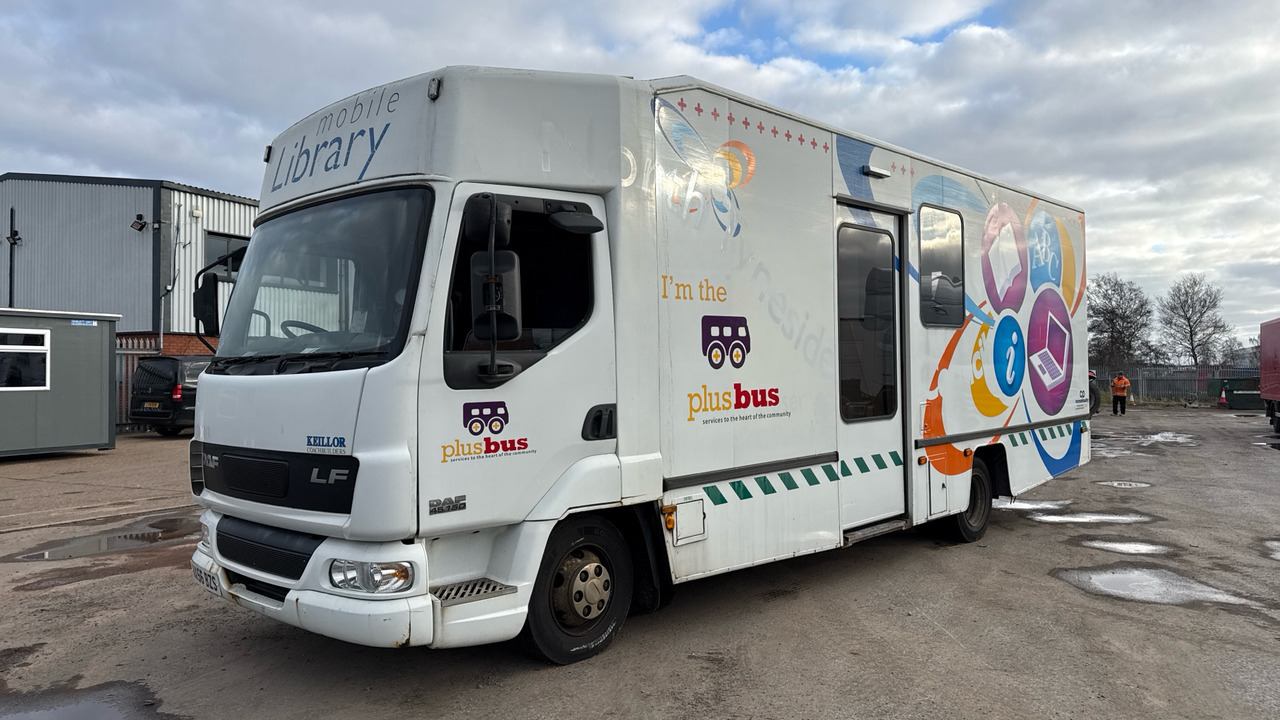 DAF LF 45.150 - Furgonas sunkvežimis, Komunalinė/ Specializuota technika: foto 2 DAF LF 45.150 - Furgonas sunkvežimis, Komunalinė/ Specializuota technika: foto 2