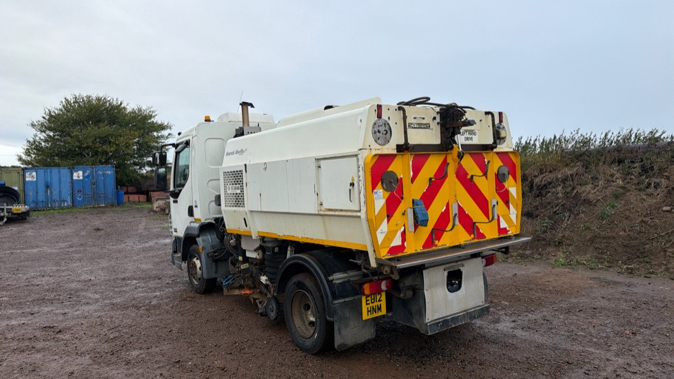 DAF LF 45.160 - Gatvių šlavimo mašina: foto 4 DAF LF 45.160 - Gatvių šlavimo mašina: foto 4