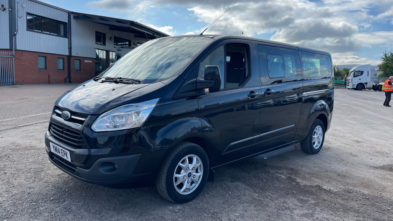 FORD TOURNEO CUSTOM 300 2.2 TDCi 125PS - Mikroautobusas, Keleivinis furgonas: foto 2 FORD TOURNEO CUSTOM 300 2.2 TDCi 125PS - Mikroautobusas, Keleivinis furgonas: foto 2