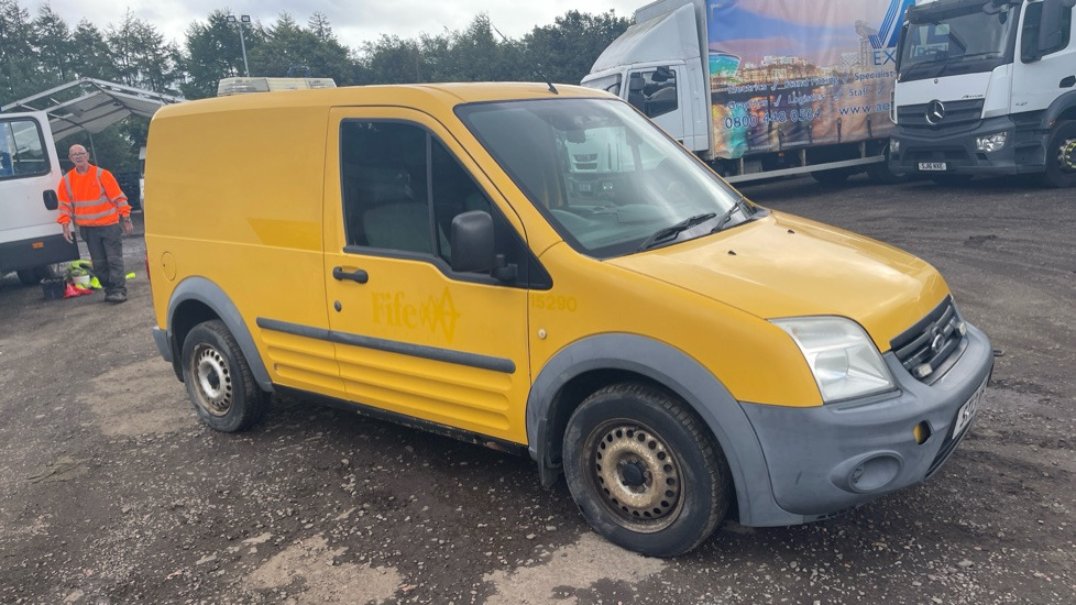 FORD TRANSIT CONNECT T200 1.8 TDCI 75PS - Mažas furgonas: foto 1 FORD TRANSIT CONNECT T200 1.8 TDCI 75PS - Mažas furgonas: foto 1