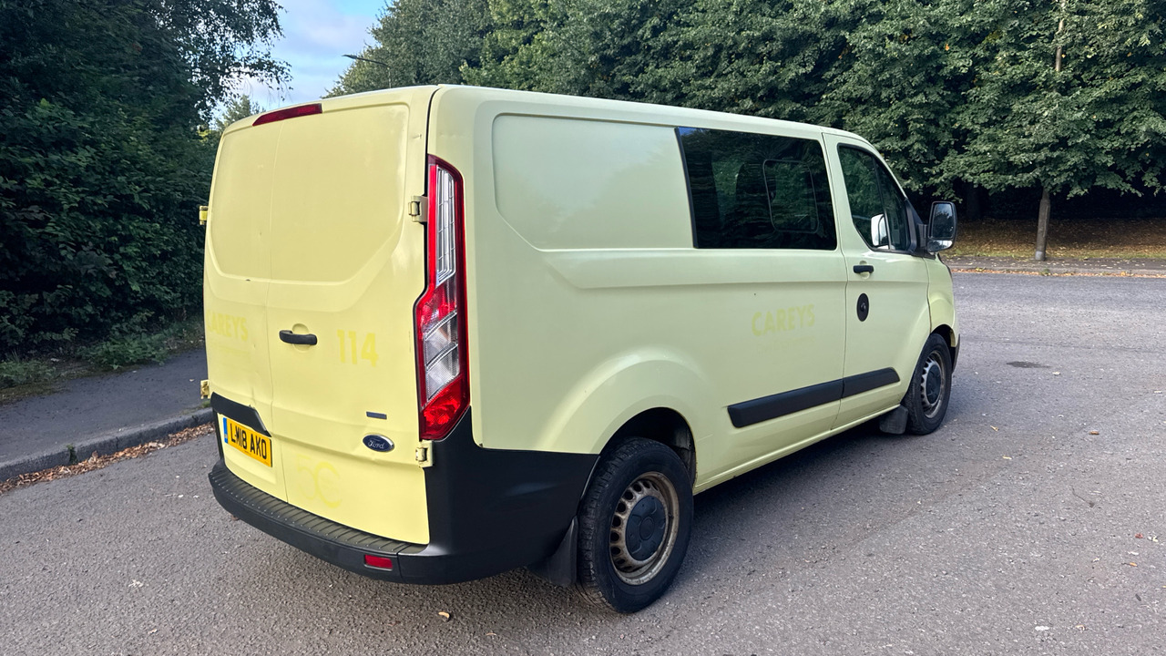 FORD TRANSIT CUSTOM 2.0 TDCi 105ps - Komercinis automobilis su dviguba kabina: foto 4 FORD TRANSIT CUSTOM 2.0 TDCi 105ps - Komercinis automobilis su dviguba kabina: foto 4