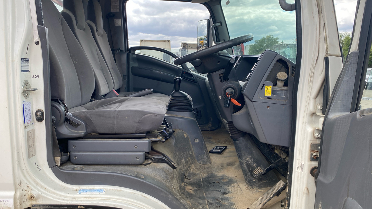 ISUZU N 75.150 - Platforminis/ Bortinis sunkvežimis: foto 5 ISUZU N 75.150 - Platforminis/ Bortinis sunkvežimis: foto 5