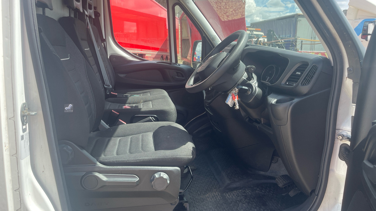 IVECO DAILY 35-140 2.3 3520 WB - Krovininis mikroautobusas: foto 5 IVECO DAILY 35-140 2.3 3520 WB - Krovininis mikroautobusas: foto 5