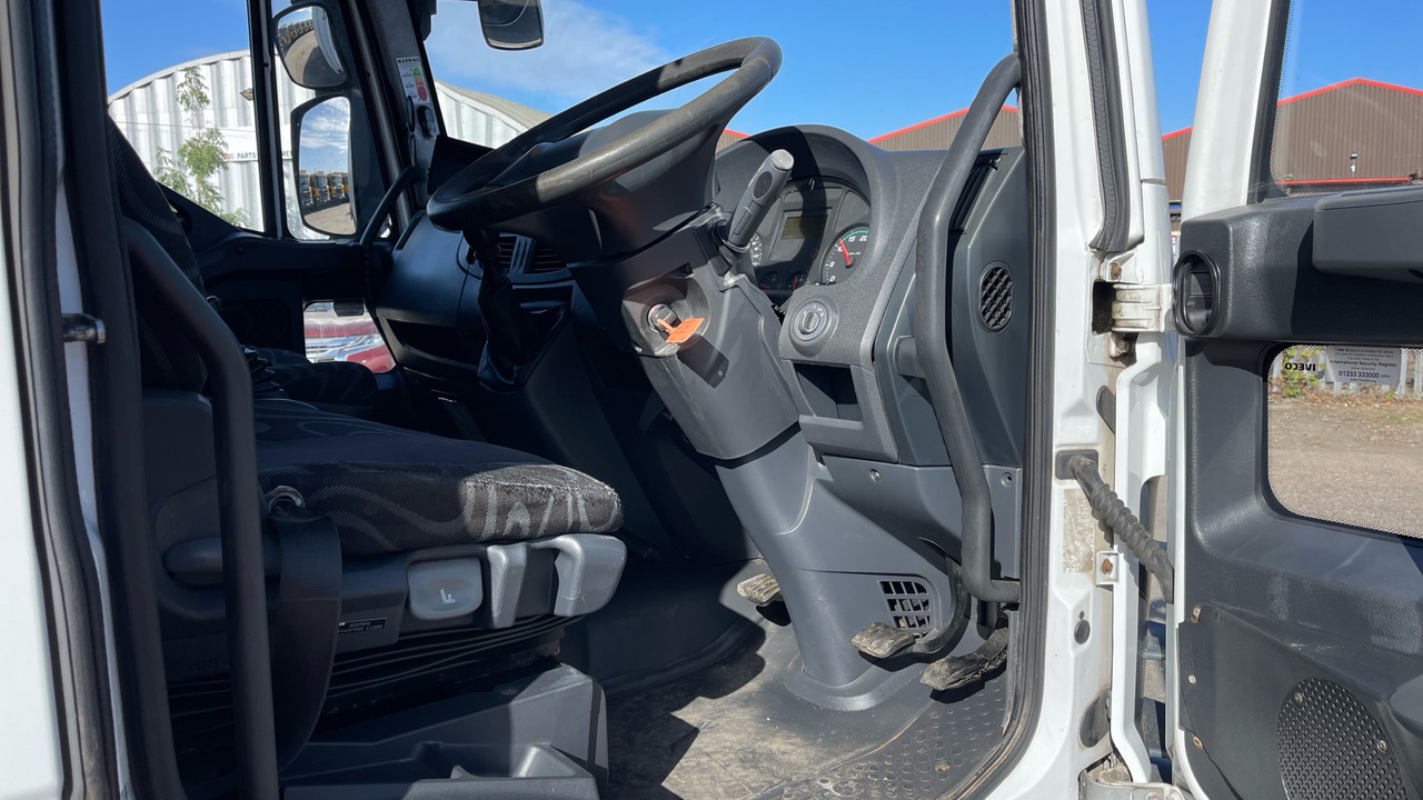IVECO EUROCARGO 75E - Tentinis sunkvežimis: foto 5 IVECO EUROCARGO 75E - Tentinis sunkvežimis: foto 5