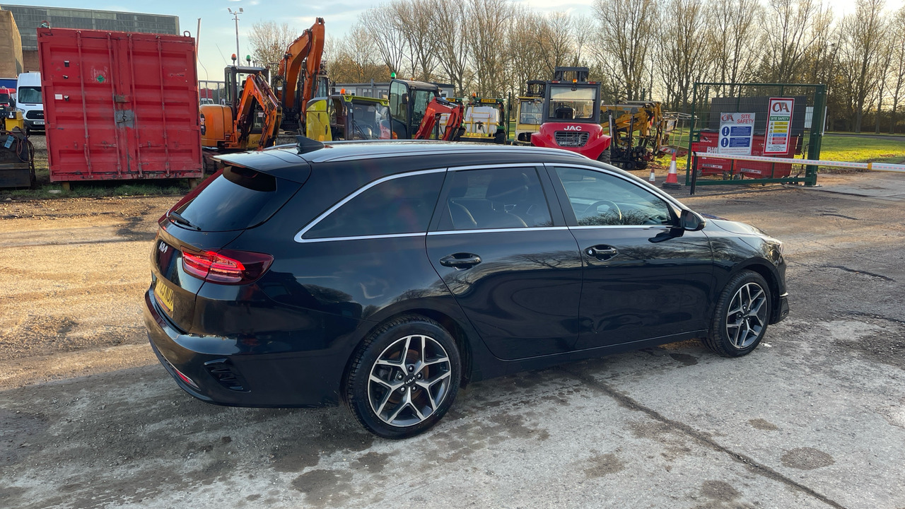 Kia Ceed 3 1.5 GDI ISG - Universalas: foto 4 Kia Ceed 3 1.5 GDI ISG - Universalas: foto 4