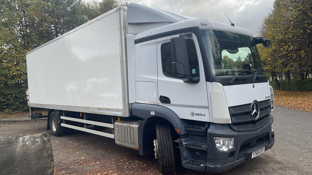 MERCEDES-BENZ ACTROS 1824 - Furgonas sunkvežimis: foto 1 MERCEDES-BENZ ACTROS 1824 - Furgonas sunkvežimis: foto 1