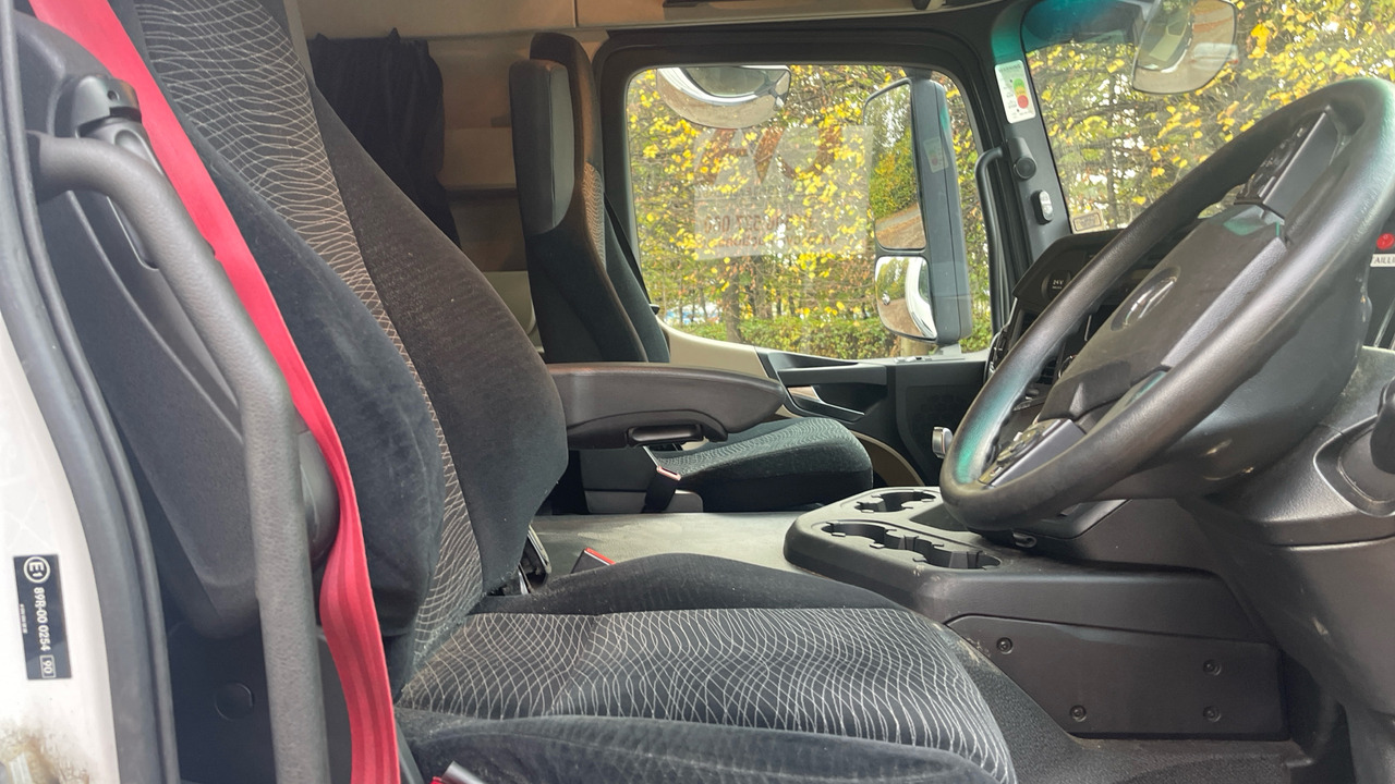 MERCEDES-BENZ ACTROS 1824 - Furgonas sunkvežimis: foto 5 MERCEDES-BENZ ACTROS 1824 - Furgonas sunkvežimis: foto 5