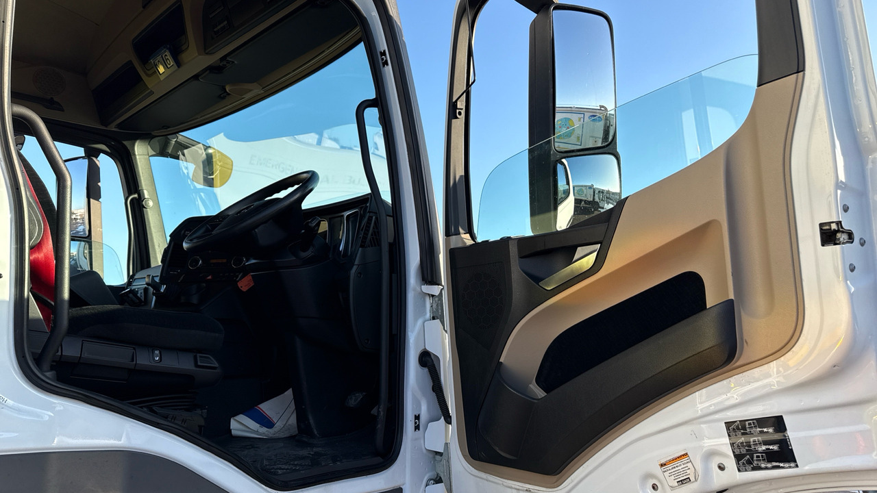 MERCEDES-BENZ ACTROS 1824 - Furgonas sunkvežimis: foto 5 MERCEDES-BENZ ACTROS 1824 - Furgonas sunkvežimis: foto 5