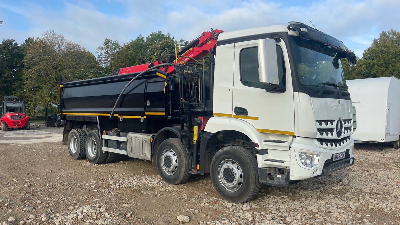 MERCEDES-BENZ AROCS - Savivartis sunkvežimis, Sunkvežimis su kranu: foto 1 MERCEDES-BENZ AROCS - Savivartis sunkvežimis, Sunkvežimis su kranu: foto 1