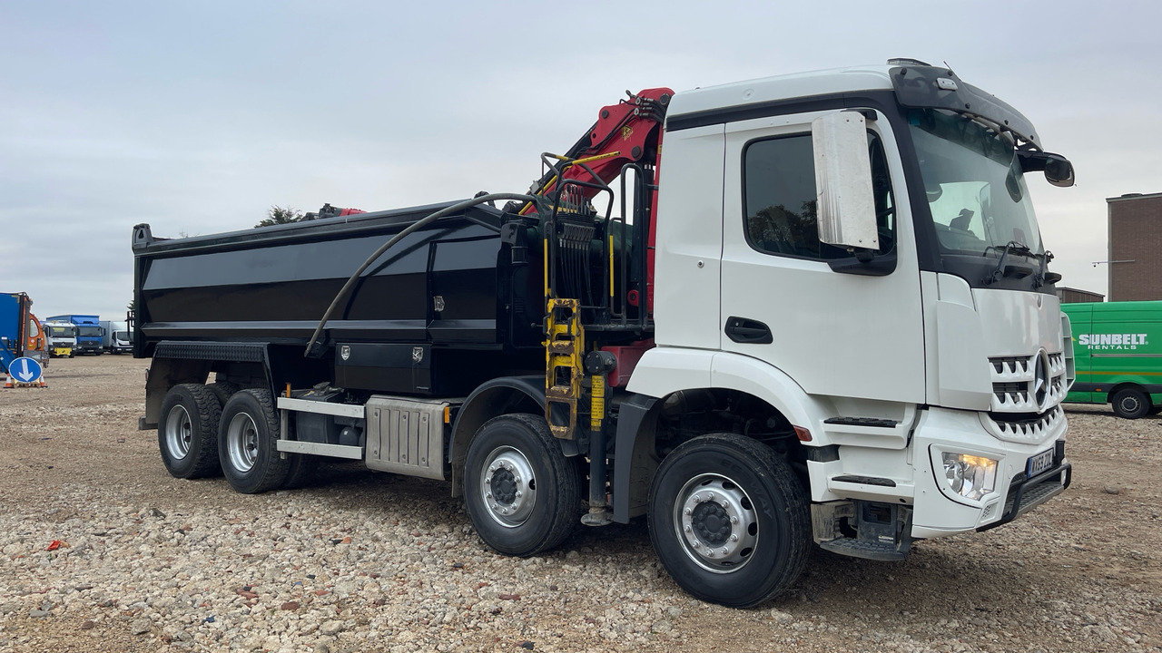 MERCEDES-BENZ AROCS - Savivartis sunkvežimis, Sunkvežimis su kranu: foto 1 MERCEDES-BENZ AROCS - Savivartis sunkvežimis, Sunkvežimis su kranu: foto 1
