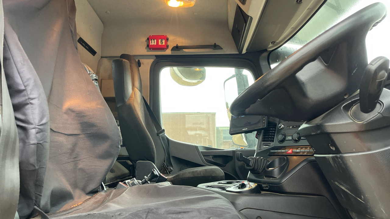 MERCEDES-BENZ AROCS - Savivartis sunkvežimis, Sunkvežimis su kranu: foto 5 MERCEDES-BENZ AROCS - Savivartis sunkvežimis, Sunkvežimis su kranu: foto 5