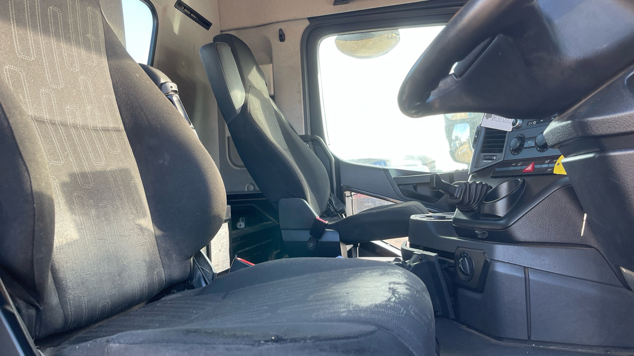 MERCEDES-BENZ AROCS - Savivartis sunkvežimis, Sunkvežimis su kranu: foto 5 MERCEDES-BENZ AROCS - Savivartis sunkvežimis, Sunkvežimis su kranu: foto 5